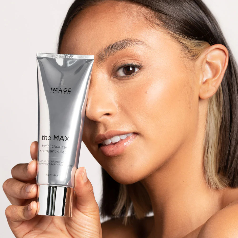 the MAX™ facial cleanser- Retail size (4 oz/ 118 mL)